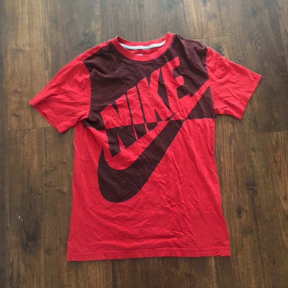Nike T Shirt